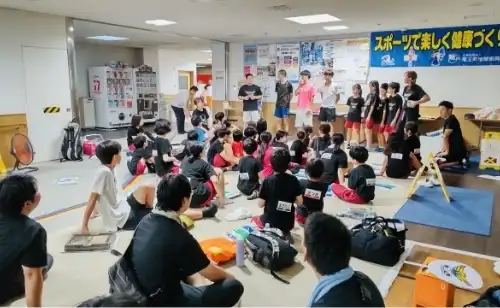 ジュニアバドミントンクラブミーティング風景写真