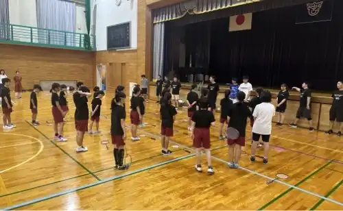ジュニアバドミントンクラブ練習風景3